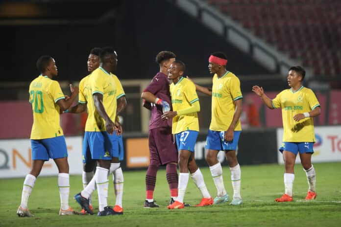 3 predictions for Mamelodi Sundowns vs Al Ahly - African Football League Mamelodi Sundowns players shaking hands
