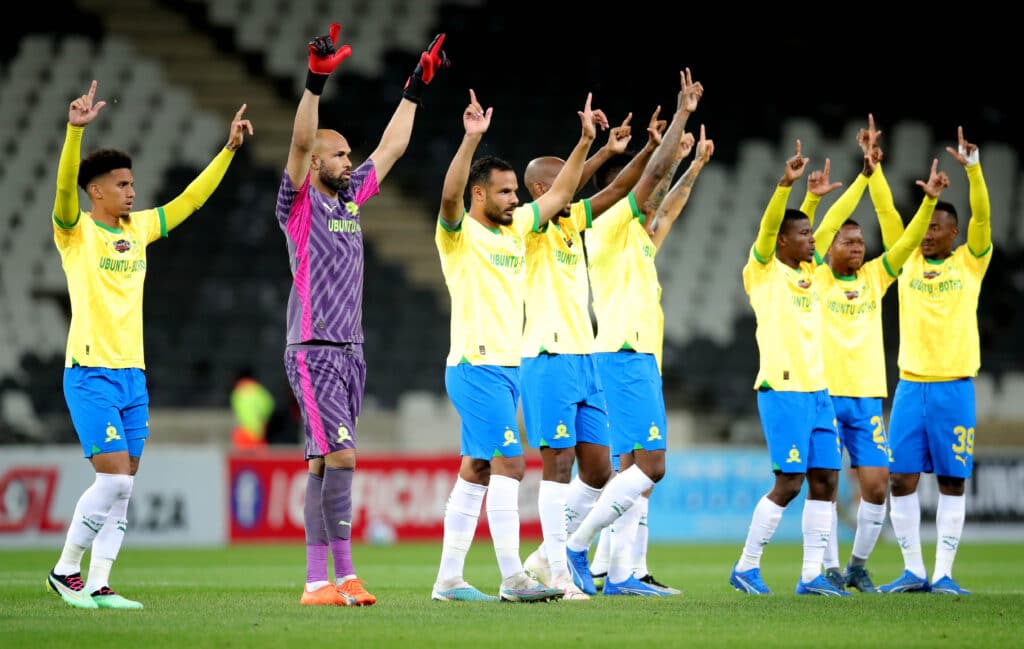 Petro Atletico vs Mamelodi Sundowns African Football League - Where to watch? 1 Mamelodi Sundowns players applaud fans during the 2023 Carling Knockout Cup last 16 match between TS Galaxy and Mamelodi Sundowns