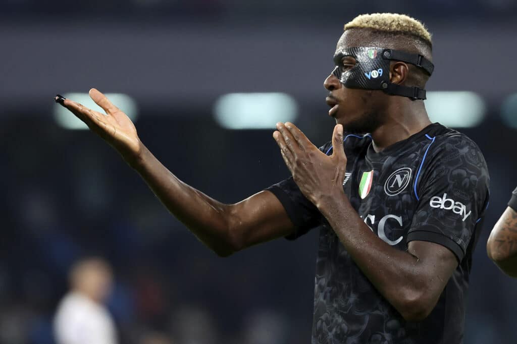 Osimhen's appreciation of Napoli president's gesture sparks hope for the club 1 Osimhen thinks Man City star can rival Messi for Ballon d'Or 2023